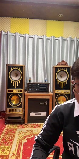 🔊 Rome Classic – biến mọi căn phòng thành phòng hát cao cấp! 🎧 Live test: https://www.tiktok.com/@rome.karaoke.center 📞 Hotline: 0948.820.207 | Rome Karaoke Center