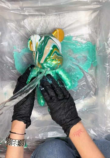 Creative Fluid Art Techniques Featuring a Bear