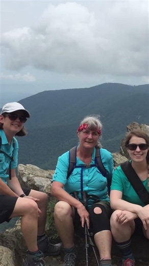 Little Stony Man Trail – Shenandoah National Park (Skyline Drive, Milepost 39.1)