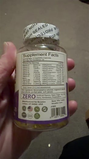 Convenient Packaging: Easy-to-use capsules with a compact size for on-the-go supplementation. High Biological Value: Each vitamin capsule is carefully selected for its high biological value to ensure maximum effectiveness. Long Shelf Life: Has a 24-month shelf life, ensuring long-term usability. Nutritional Boost: Packed with essential vitamins A, B, C, D, E, K, and B-complex to support energy levels and immune health. Plant-based Ingredients: Completely vegetarian-friendly with no allergens, su