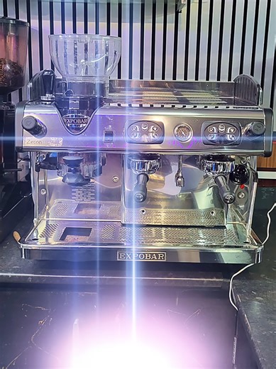 ✨ Another Refurbished Install Complete Fresh Blend Coffee proudly supplied and installed this refurbished Expobar coffee machine with a built-in grinder at 📍2 Joy Cafe - Birmingham. delivering a compact, hardworking setup built to perform day in, day out. Fully serviced, precision-tested, and professionally installed. This machine is now calibrated and ready to work hard — and work well — producing consistent, quality coffee from the very first shot. At Fresh Blend Coffee, we go beyond installa