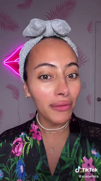 Estée Lauder Double Wear Foundation Review: My Honest Thoughts