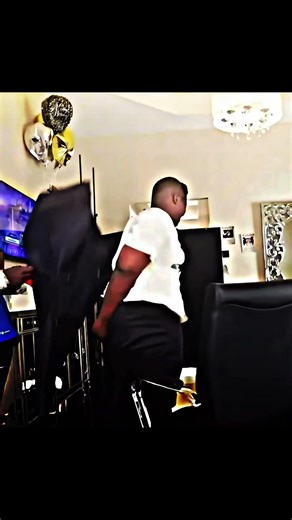 Ishowspeed gives his brother a R9 trim 💀