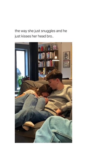 Young love is so pure and adorable to the core! 🥹❤️ #younglove #gentleliving
