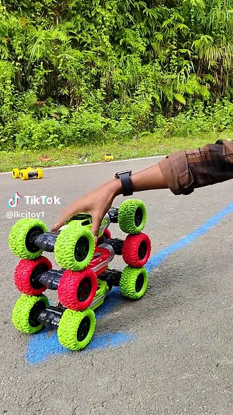Explore the Wow RC Remote Control Moka Car