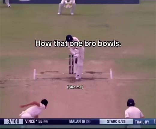 Mitchell Starc's Impressive First Ball Bowling