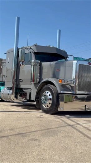 The All-New Peterbilt 589: Notorious Build Edition #bigrig #automobile #dieselpower