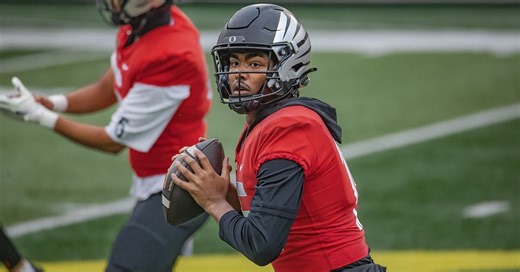 Redshirt Review: Oregon quarterback Akili Smith Jr.