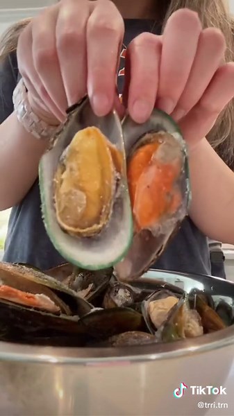 Easiest, most delish baked mussels. #fypシ #fyp #cooking #cookingtiktok #cookingvideo #japanese #easyrecipe