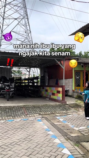 Senam Bersama Ibu-Ibu Gaul di BBK 7 UNAIR