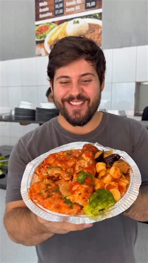 Integra Americana | Vitor Benzoni on Instagram: "ALMOÇO CASEIRO COMPLETO COM DOCES À VONTADE POR💲32,90 🍛🔥 já marca o @ que ama um bom almoço! Galera, o @restaurantepitadela.01 é um restaurante tradicional aqui em Santa Bárbara d’Oeste, com 15 anos de tradição no mesmo ponto no Dona Regina! 😍 Aquele almoço raiz, com buffet caprichado, sobremesa inclusa e preço que cabe no bolso! Todos os dias são de 10 a 12 guarnições, 6 tipos de misturas e 6 tipos de saladas, além da parmegiana de frango que