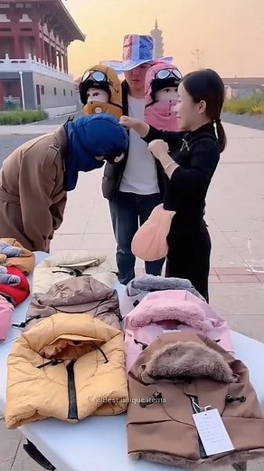 624K views · 2.7K reactions | New unique winter cap #wintercap #winterseason #winterfashion #reelsvideo #trendingreel #fblifestyle Meesho | Best unique items | Facebook