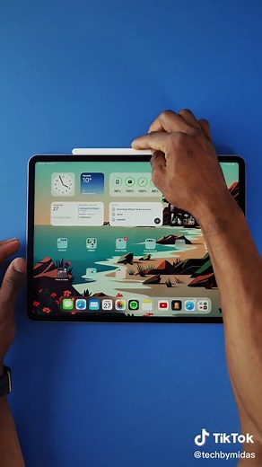 Apple Pencil 2 Hover & Stage Manager on the 2022 iPad Pro. #2022ipadpro #ipadpro129 #ipadprom2 #m2ipadpro #apple #ipadprounboxing #tech #review #ipad #fyp #m2chip #ipadprohover #applepencil #applepencil2 #applepencilhover #stagemanager