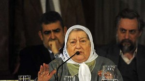 Denuncian a Bonafini y al Central por emisión de cheques sin fondos