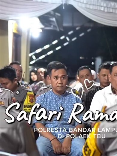 Safari Ramadan Polresta Bandar Lampung di Polsek Teluk Betung Utara Kapolresta Bandar Lampung, Alfret Jacob Tilukay, memberikan bantuan dan santunan kepada anak-anak yatim piatu dari Panti Asuhan Nur Azali, Jumat (27/2/2026) malam. Kegiatan tersebut berlangsung di sela acara safari ramadan dan buka puasa bersama yang digelar di Mapolsek Teluk Betung Utara. Suasana hangat dan penuh kebersamaan mewarnai kegiatan tersebut. Bantuan yang diberikan merupakan bentuk kepedulian sosial Polri terhadap mas