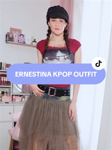 Kpop outfit para Ernestina: look falda asimétrica y plataforma