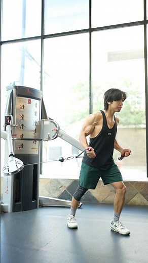 How to do Bayesian Cable Curls (for better biceps growth)