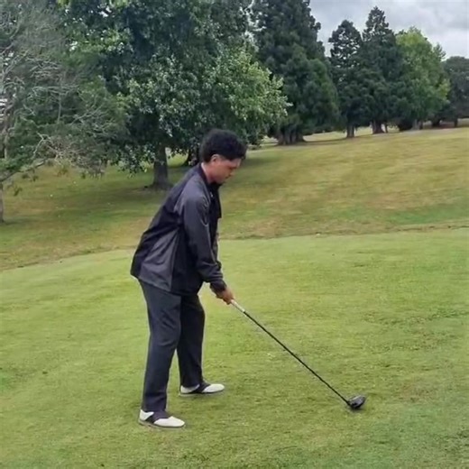 Essential Guide to Club Twirling Techniques in Golf