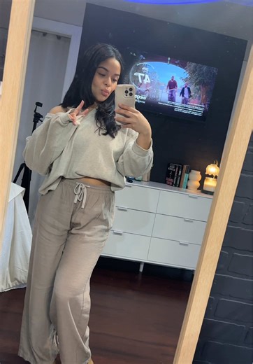 You get $50 off your first sculpting package when you use code : SNATCHME 💞 Skin revision through Korean techniques that heal the skin from within, ethically. Lymphatic Drainage packages also available for the spring / summer. Using slow and purposeful strokes to detox, release water retention, bloating with a sauna option available for extra rejuvenation 🔥 #soloesthetician #lymphaticdrainage #acnetreatments #nursetok #phillytiktok