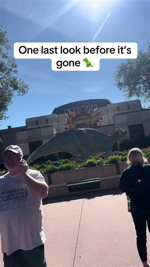 Saying goodbye to a classic 🦖💔 #DINOSAUR #AnimalKingdom #WaltDisneyWorld #DisneyParks #DisneyTikTok