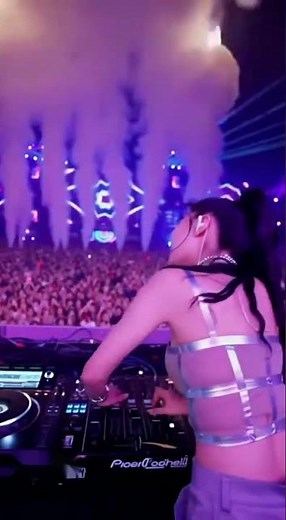 Rave Siren! 💜 Metallic DJ Commands CO2 & the Massive Crowd! 🎶 BeatStorm