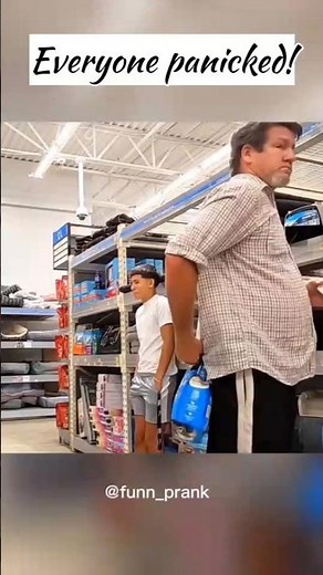 Fake Phone Drop Prank 📱😂Everyone panicked!#PhonePrank #FunnyReaction #USHumor #LOL #Viral