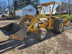 International 2500B 2WD Utility Tractor W/3-Pt Box Scraper | Agriculture