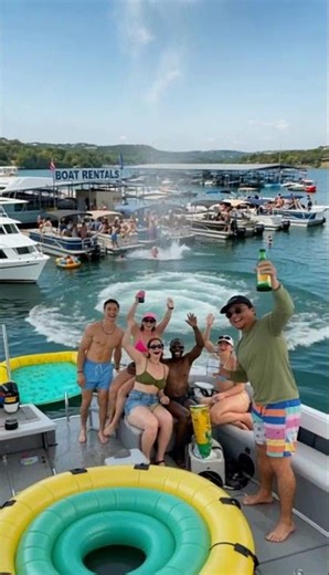 #1 Boat Rentals , Yacht Rentals , & Pontoon rentals in Austin Lake Travis | Splashtown ATX #austin