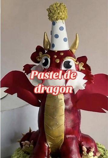 Cómo Decorar un Pastel de Dragón con Fondant