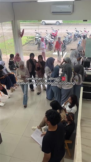 Ngabuburit Sambil Foto di Daily Space Studio Vida Bekasi