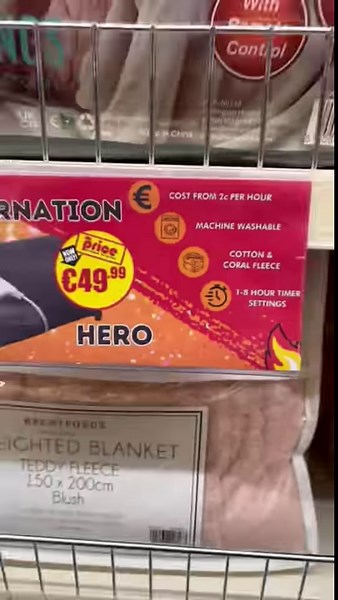 4.8K views · 22 reactions | Cosy not costly! Electric throw blanket €49.99. Cost from 2c per hour to run , machine washable & 8 heat settings | Mr Price | Facebook