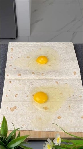 How to Make the Cheesiest 5-Minute Breakfast!