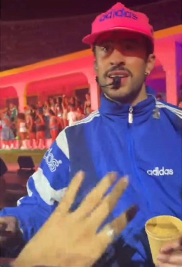 como usar el filtro de bad bunny 🔥 Tutorial completo, filtro bad bunny donde está, trend bad bunny filtro, bad bunny filter face tutorial, filtro de bad bunny niño bailando, bunny face filter effect, bad bunny filtro video, como poner el filtro de bad bunny, filtro bad bunny cara, filtro bad bunny snapchat, filtro de bad bunny donde lo encuentro, filtro de bad bunny, como hacer el filtro de la cara de bad bunny, bad bunny trend canciones filtro, filtros de bad bunny canciones, filtro junto con 