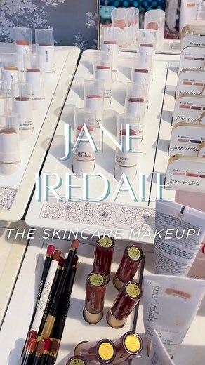 Jane Iredale makeup is made right with natural ingredients to not only make you look beautiful but to also take care of your skin! Revamp your makeup routine with one that has sunscreen and skincare! 🌳💄 jane iredale Canada #shoplocalairdrie #boutiqueshopping #airdrie #calgary #local #localbusiness #shoplocal #yyc #shopping #smallbusiness #beauty #fashion #health #wellness #healthandwellness #selfcare #bath #body #skincare #skincareroutine #skincaretips #healthyskin #beautiful #natural #makeup 