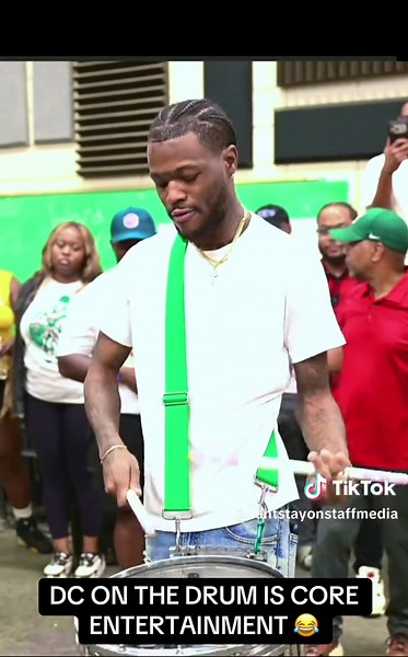 It's good to see people supporting hbcu's man @Dc Young Fly 🤝💪🏽 #marchingband #hbcubands #hbcu #mississippi #dcyoungfly . . . . . . 🎥@Killa Kev Productions go watch his full video on YouTube 🤝
