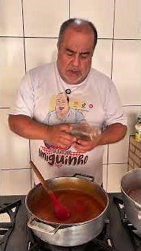 The secret to the Bolognese sauce at Boteco do Amiguinho! 🍝