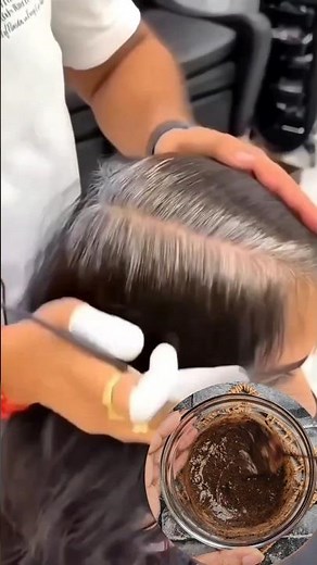 Gray hair? Not anymore! 😲🖤This natural DIY dye works like magic 🌿✨ Try it today & see the change!