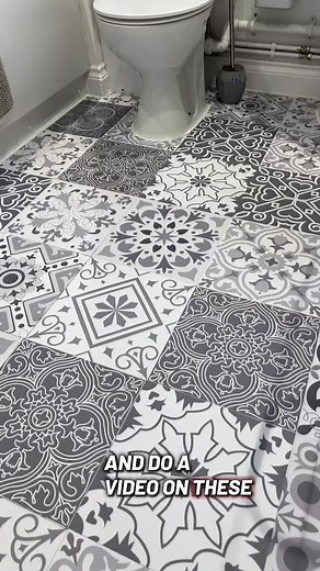 Explore Vintage Floor Pattern Tiles for Your Bathroom