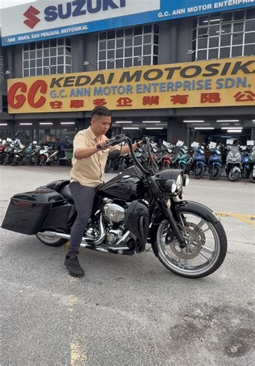 Harley-Davidson Road King Custom Bagger by GCannMotor