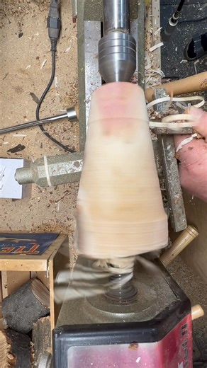 From firewood juniper log to a holiday decor! 🌲 I took this raw juniper, put it on the lathe, and let the natural colors—from pale sapwood to the purple-red heartwood—reveal themselves as this little Christmas tree took shape. It's a great reminder that the most beautiful forms are often hidden just beneath the surface. This is what happens when practice sessions turn into unexpected holiday decor! ✨ #Woodturning #JuniperWood #LatheLife #HandmadeDecor #WoodArt #ChristmasDecor #HolidayCrafting #