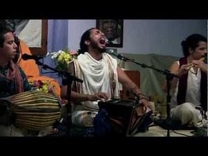 The Mayapuris: Performance Maha Mantra