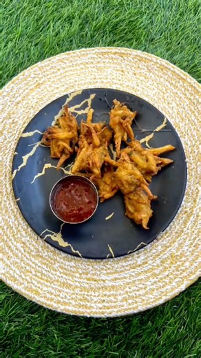 Crispy Aalo Pakode #shorts #snacks #snackrecipes