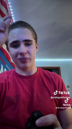 Poop face (@colognefartpp)’s videos with original sound - Poop face