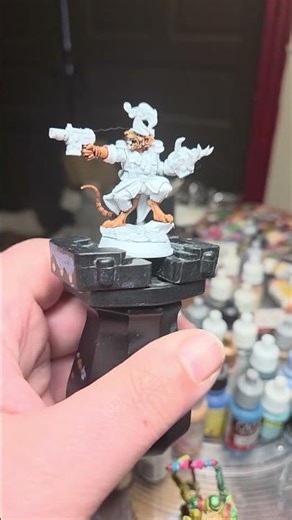 Rat commissar #warhammer40k #wargames #warhammer #paintingwarhammer #miniaturepainter