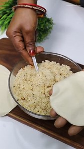 Agar mujhe rang lagana chahte hai toh....😅😂🤣 . . . . #homemade #newrecipe #holi #gujhia #gujhiya #potatoballs #funnyreels #funnyvideos #recipeforyou #streetfoodindia #streetfood #facebookreels #viralreels #facebookviral #facebookreels #indianrecipes #desifood #foryoupage #reelkarofeelkaro #reelsexplore #trendingsong #trendingrecipe #reelsviral #reelsinstagram #reels #reelindia #explorepage #ammakithaali | Amma Healthy Recipes