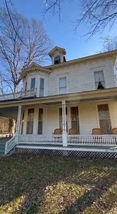 Blackwood Victorian – Savannah, Georgia, USA #abandoned #urbex #abandonedplaces #decay #urbexphotography #lostplaces #photography #urbexworld #urbanexploration #abandonedworld #forgotten #urbanexplorer #lost #explore #urbexplaces | Abandoned Mansions