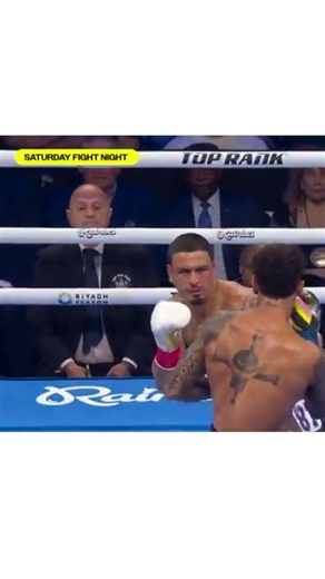 Ben Whittaker Sets Up Clean Knockout😮‍💨#boxing