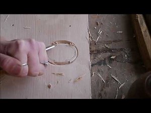 How to carve curves for letters and numbers, Sarah Goss wood carving demonstration