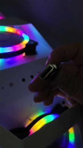 How to Plug in a USB Flash Drive on the First Try