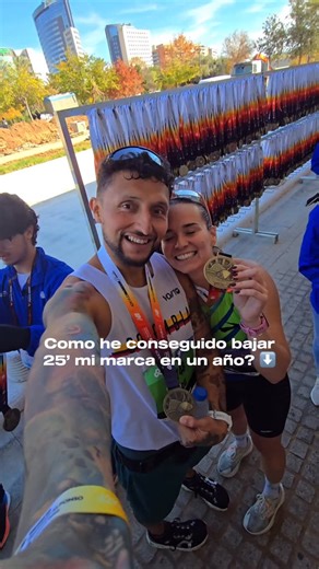 ELIA FIGUERA on Instagram: "Aquí está el secreto… 🤫👇🏼 TRABAJO, TRABAJO Y TRABAJO. No hay una fórmula milagrosa. La maratón es entreno, disciplina, constancia y priorizar. Trabajar en silencio, con mucha humildad y respeto hacia la distancia y hacia este deporte. Y ahora a agachar la cabeza y a seguir picando piedra para los objetivos de 2026, que spoiler, se viene cargadito 🤌🏼🫣. #maratonvalencia #valencia #running"